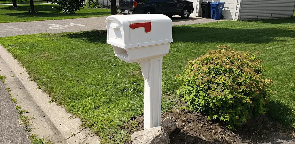 Mailbox installation for a residential curbside mailbox in Kansas City, KS